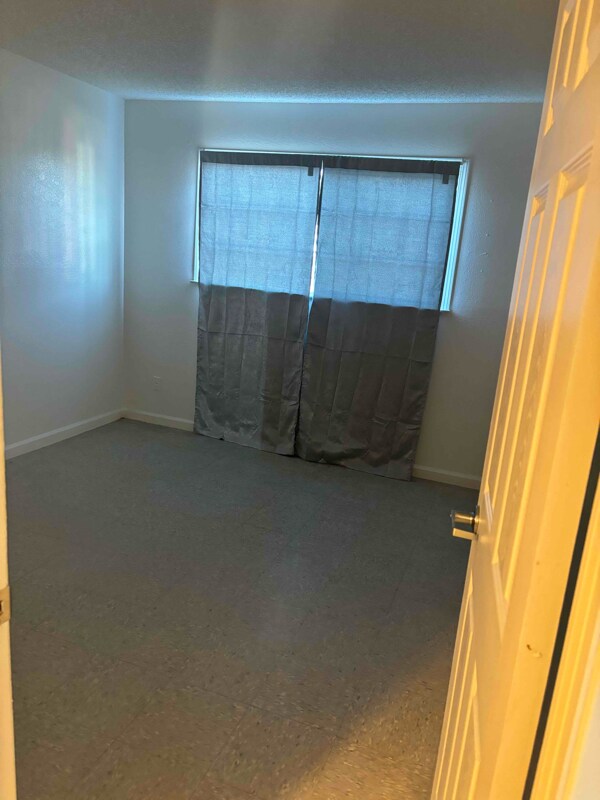 Building Photo - 1530 Edgar Ave