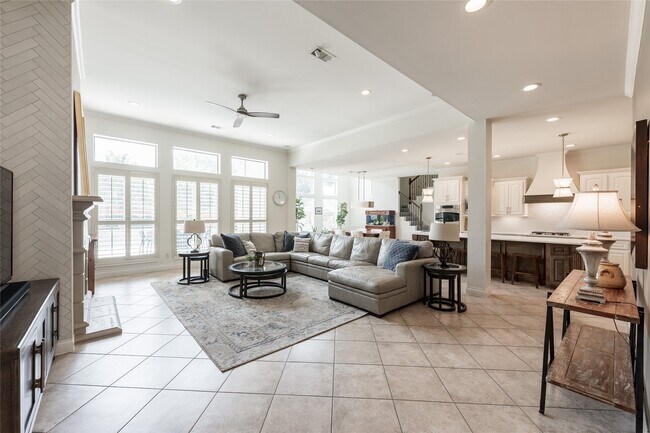 Building Photo - 2447 Monarch Terrace Dr