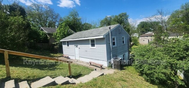 Building Photo - 813 Highland Ave