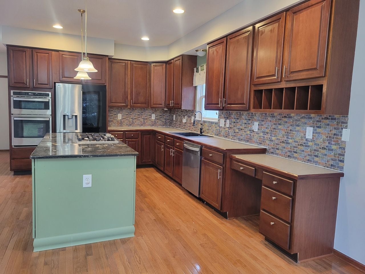 Building Photo - 8162 Chateau Ln