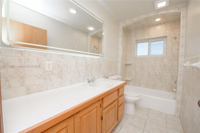 Building Photo - 24595 SW 147th Ave