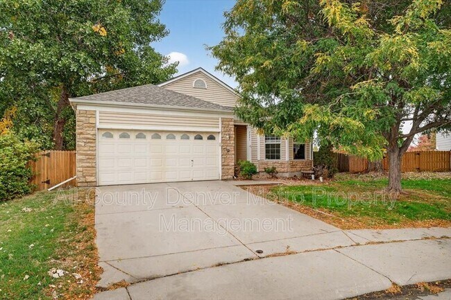 Building Photo - 5241 Helena St