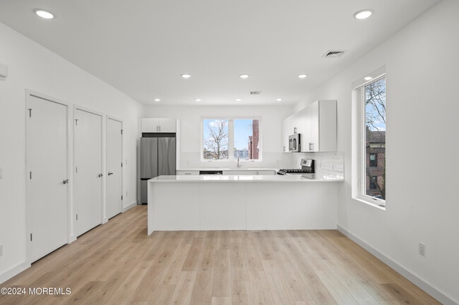 Building Photo - 912 Cookman Ave