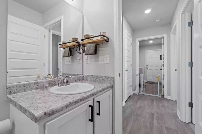 Building Photo - Beautiful, newly built 3-bedroom in South Walton