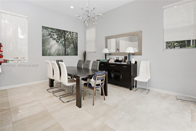 Building Photo - 1230 S 13th Ave