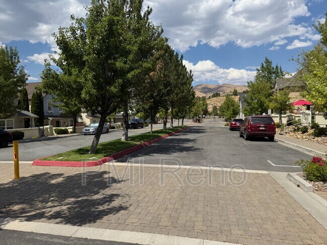 Building Photo - 1678 Lone Oak Trail
