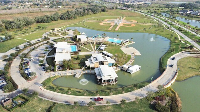 Building Photo - 4911 Perennial Ct