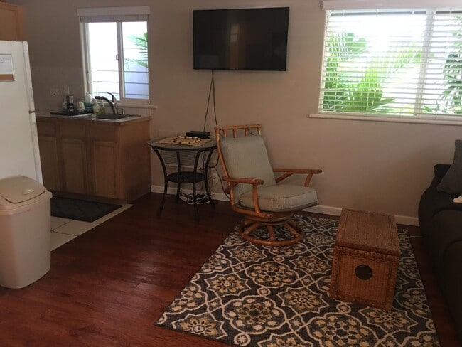 Primary Photo - 120 Kanani Rd