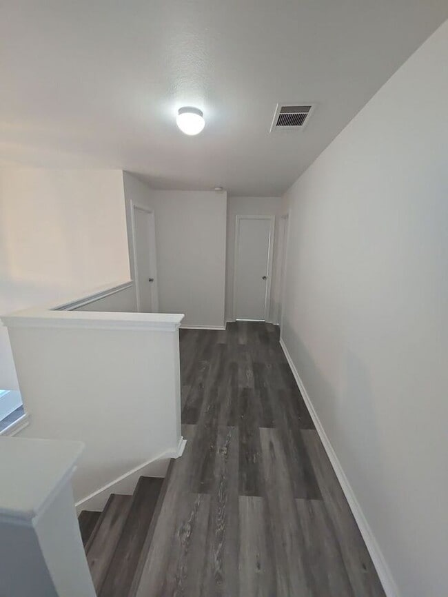 Building Photo - Spacious 4-Bedroom Home with Large Backyar...