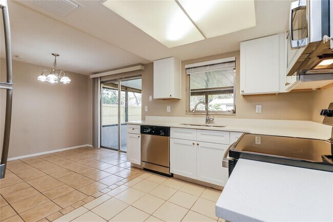 Building Photo - 5701 Berlin Dr