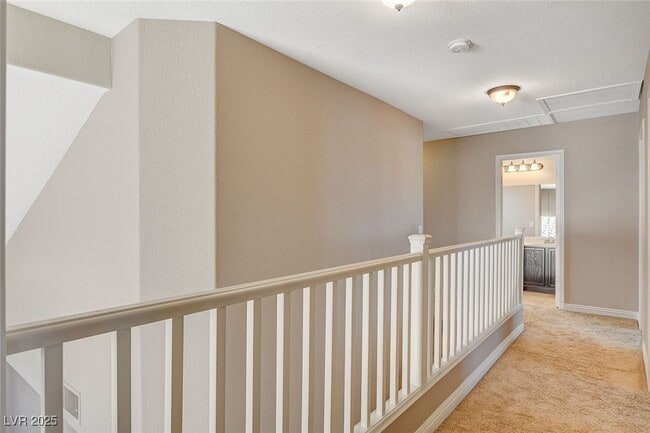 Building Photo - 688 Emerald City Ave