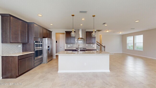 Building Photo - 167 Windermere Way