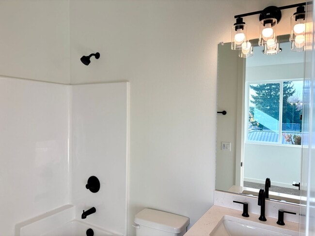 Building Photo - *MOVE-IN SPECIAL*  St. Johns New Build Townhouse - Bright and Spacious End Unit 2 Bedroom with A/...