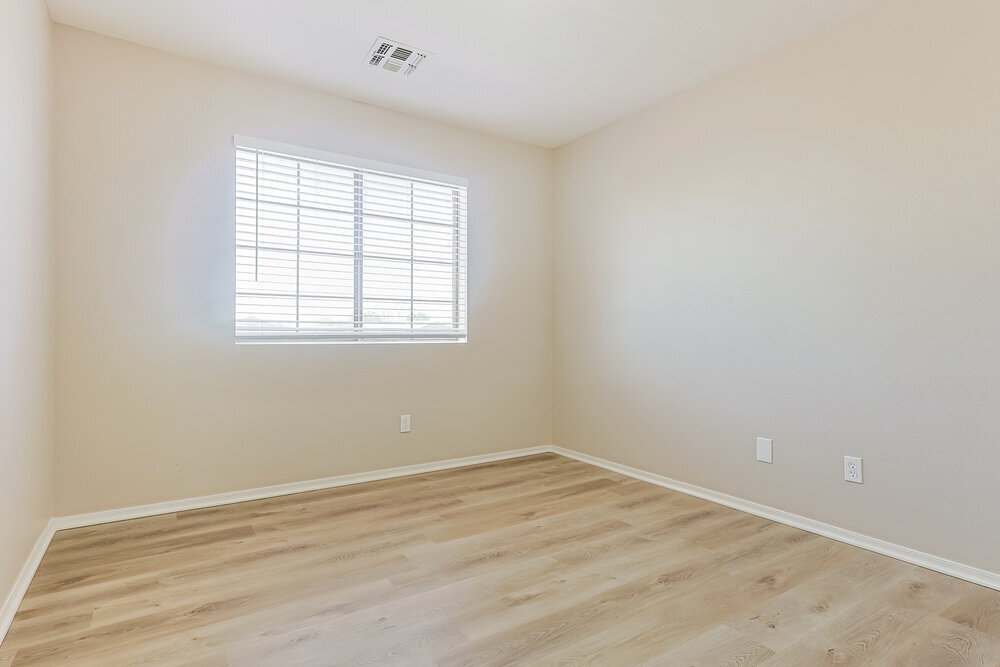 Building Photo - 10914 E Wier Ave