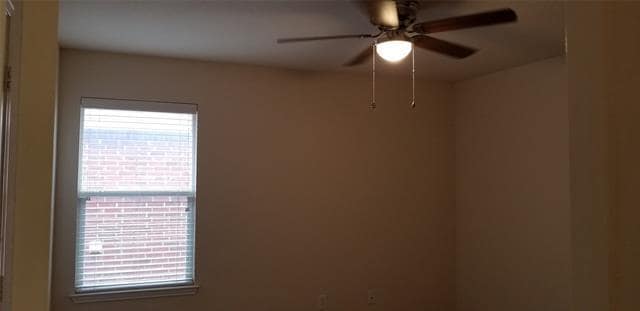Building Photo - 12732 Northern Pine Dr