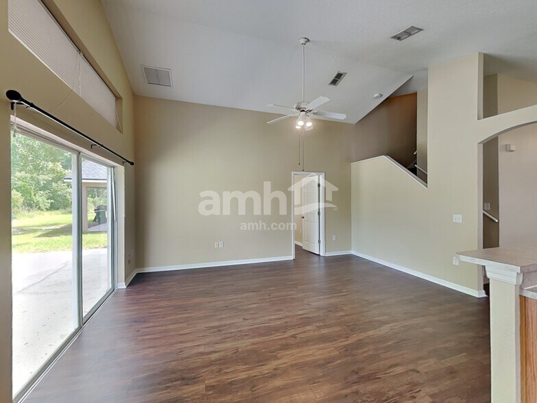 Building Photo - 3045 Rob Way