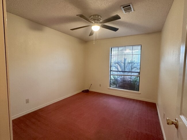 Building Photo - 928 Verone Terrace