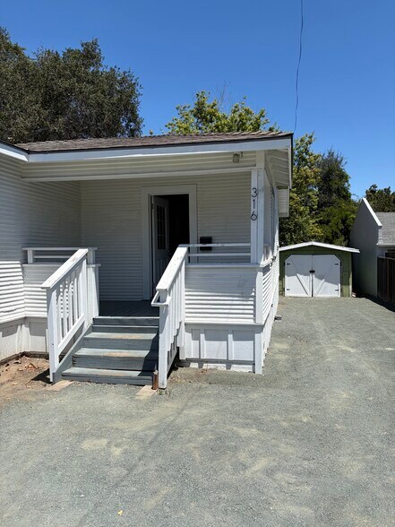 Building Photo - 316 E Foothill Blvd
