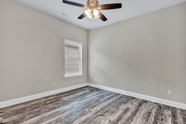 Building Photo - 113 Fourstar Ln