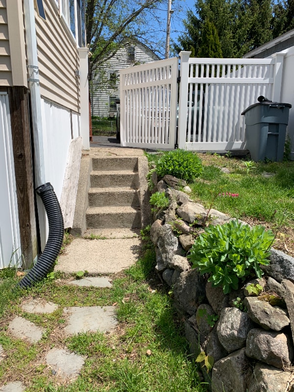 Building Photo - 2 2nd St