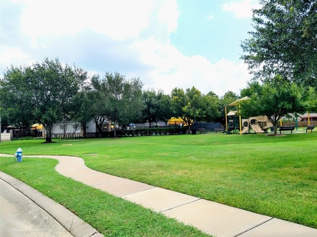 Building Photo - 2315 Thorn Berry Creek Ln