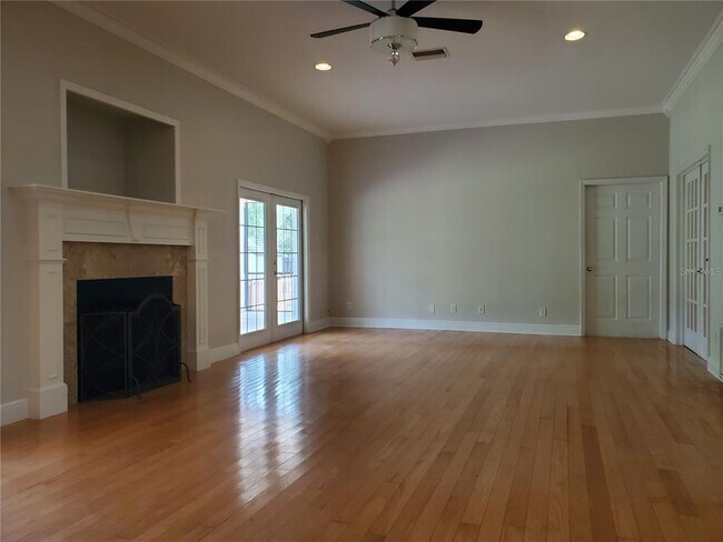 Building Photo - 2121 Fairfield Ave