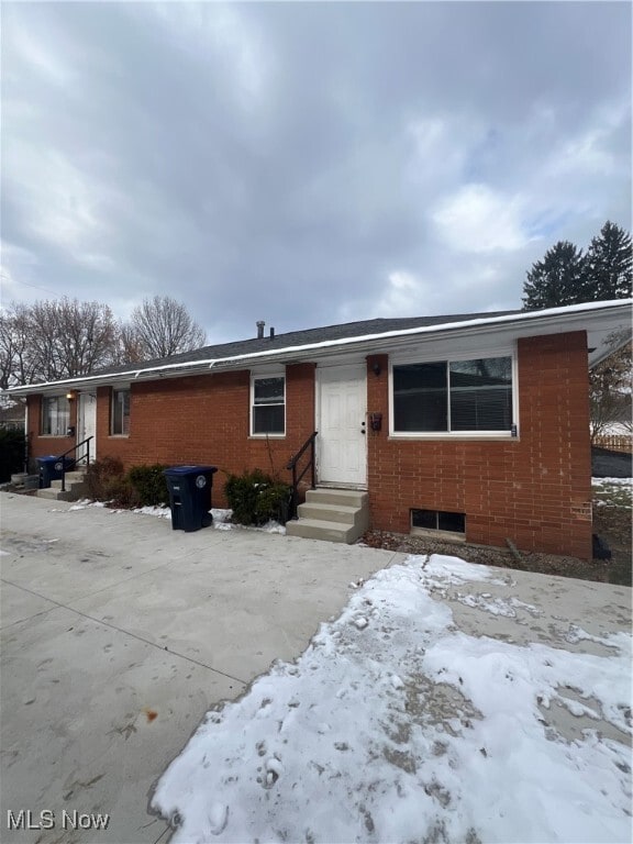 Building Photo - 2557 Edwin Ave