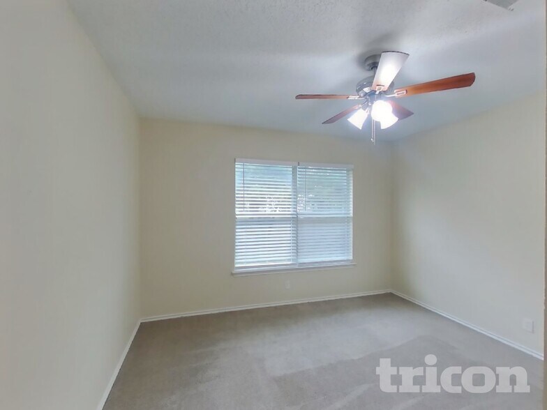 Building Photo - 10102 Silverwagon San Antonio TX