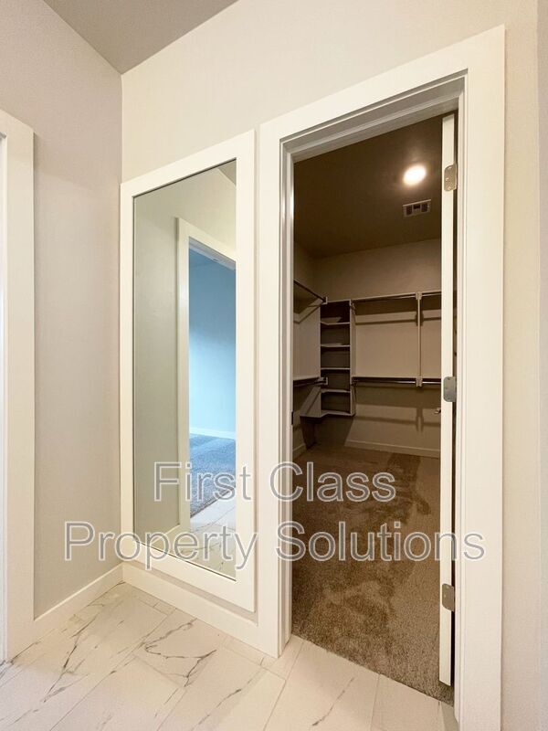 Building Photo - 512 NW 176th Terrace