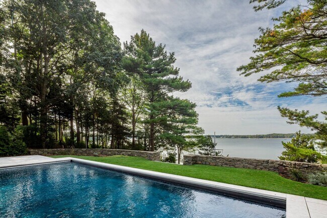 Building Photo - 66 Ram Island Dr