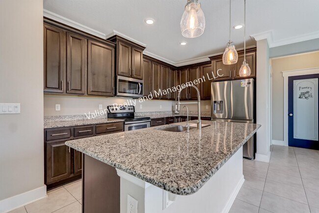 Building Photo - 1823 Tea Olive Ct