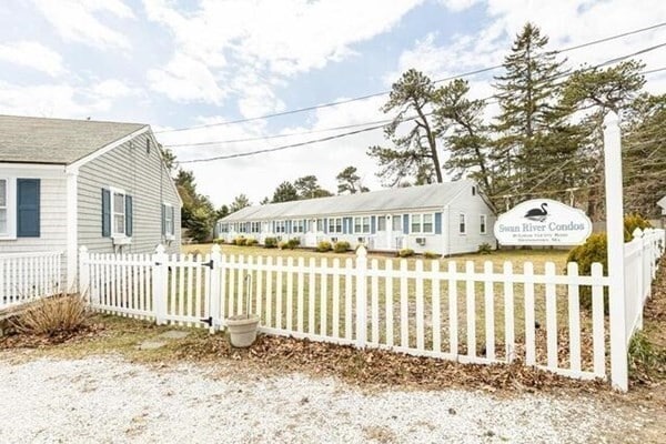Building Photo - 49 Lower County Rd