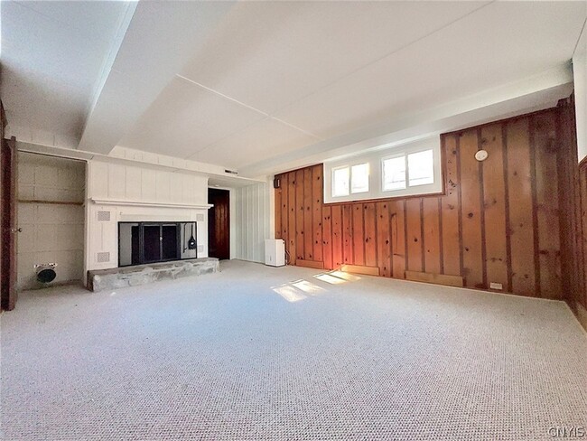 Building Photo - 4055 Bristol Rd