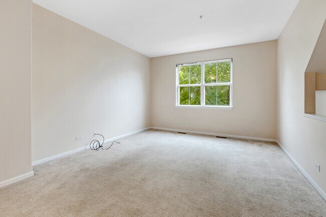 Building Photo - 106 Rosehall Dr