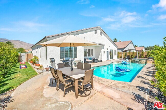 Building Photo - 3260 N Avenida San Gabriel Rd