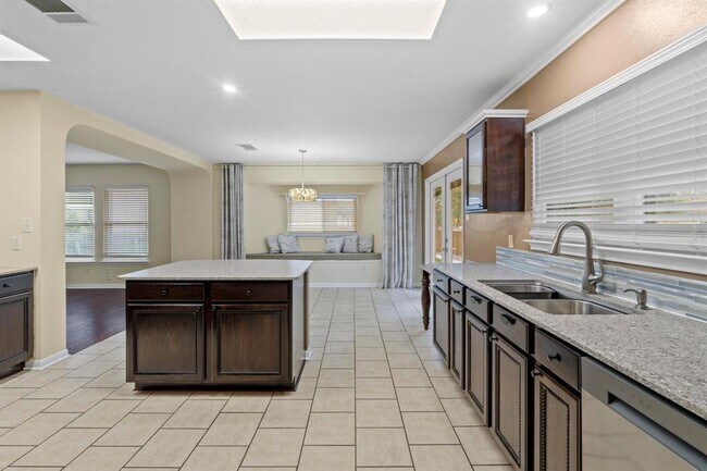 Building Photo - 1908 Matagorda Dr