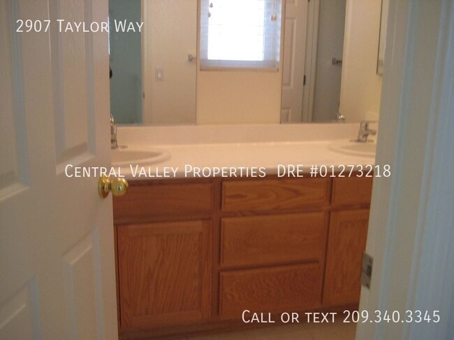 Building Photo - 2907 Taylor Way