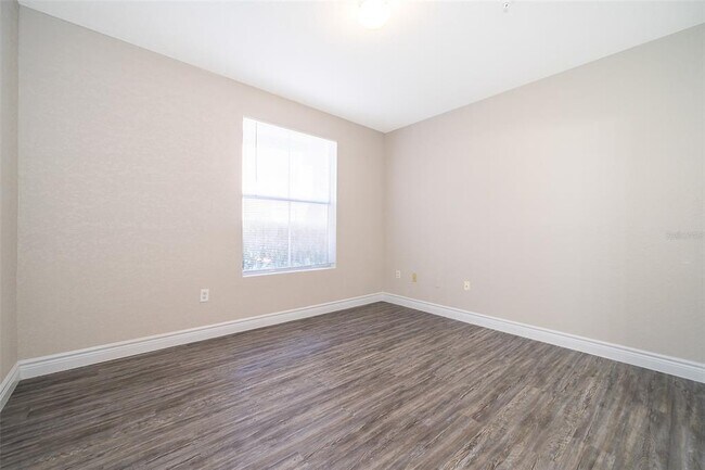 Building Photo - 5953 Westgate Dr
