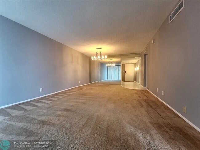 Building Photo - 3090 N Course Dr