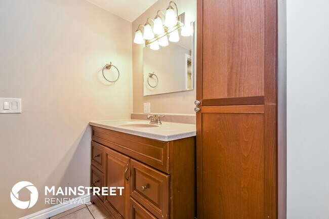 Building Photo - 938 S 200 E