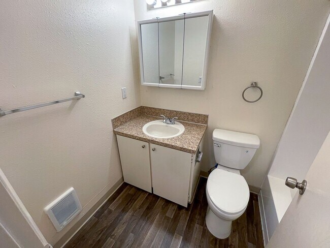 Interior Photo - Janewood West