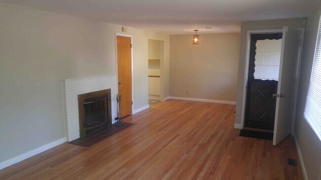 Building Photo - HUP FC Basi (14807 5th Ave)