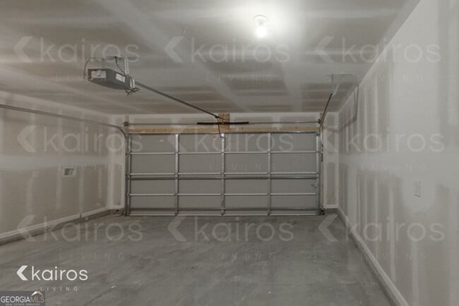 Building Photo - 30 Carrollton Dr
