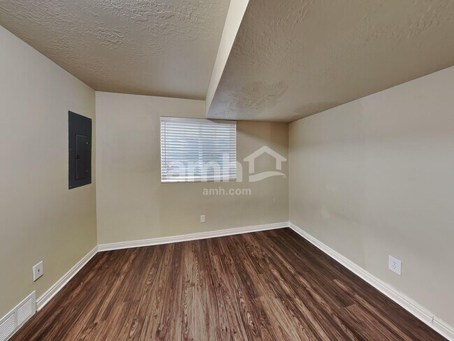 Building Photo - 125 S 150 W