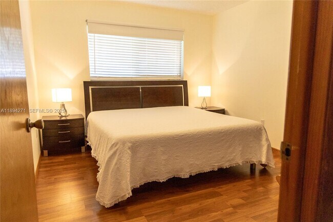 Building Photo - 8192 SW 90th Ave