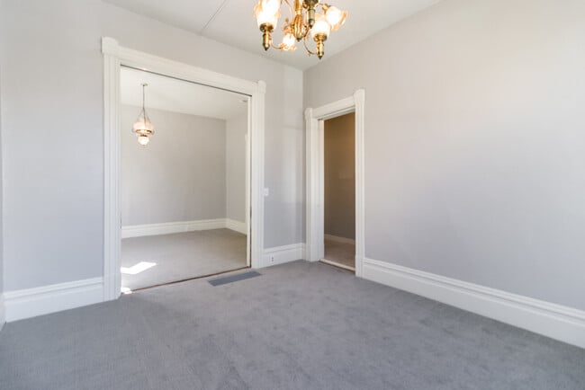 Building Photo - 1830 San Antonio Ave