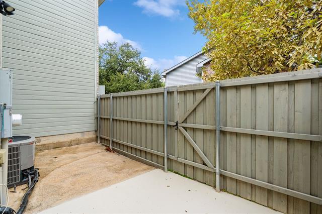 Building Photo - 3906 Pickett Pl Dr