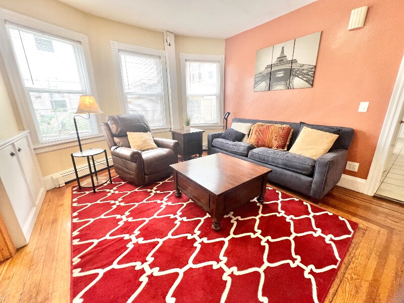 Building Photo - 85 Vinton St