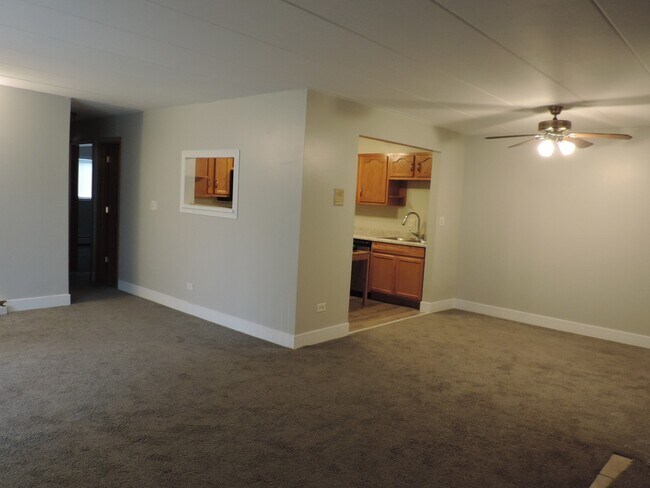 Building Photo - 204 E Bailey Rd