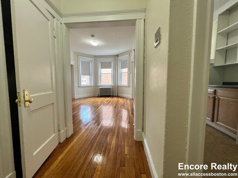 Building Photo - 1163 Boylston St
